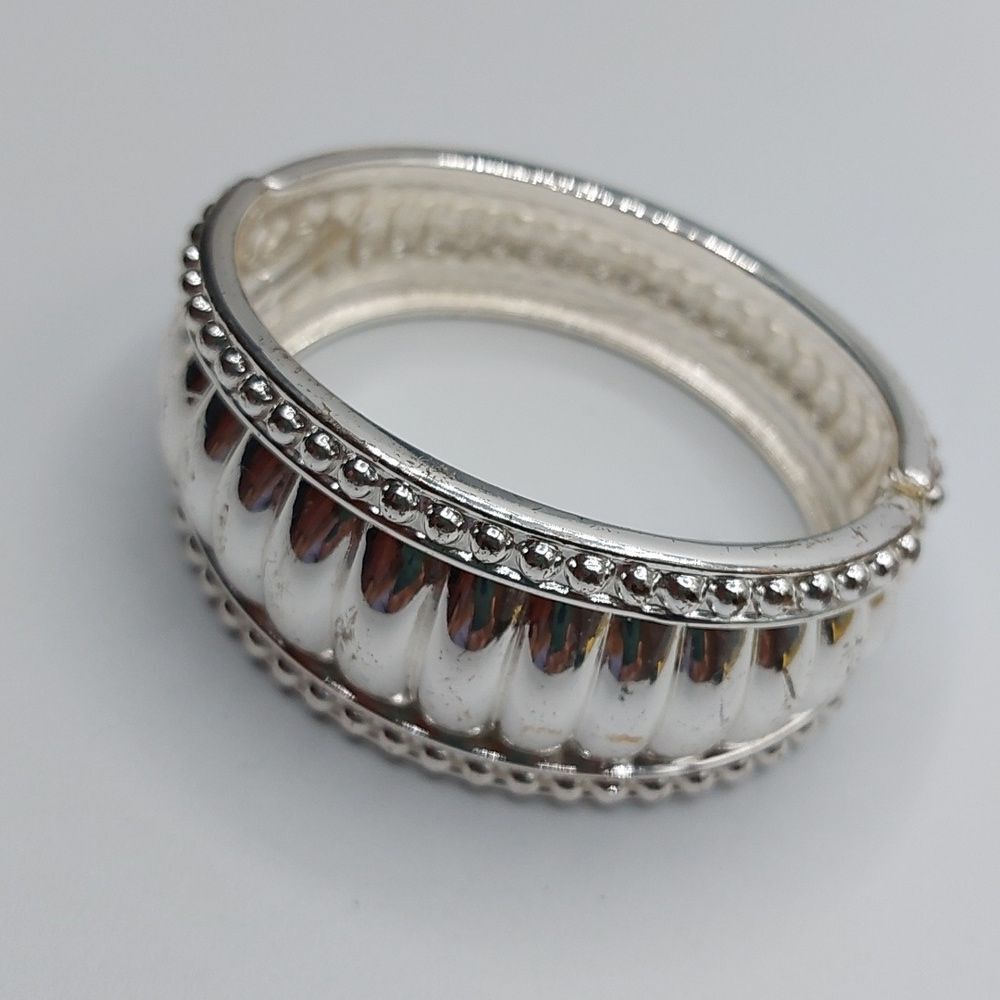 Retro Shiny Silver Tone Studded Look Hinged Cuff Bracelet - Picture 1 of 8